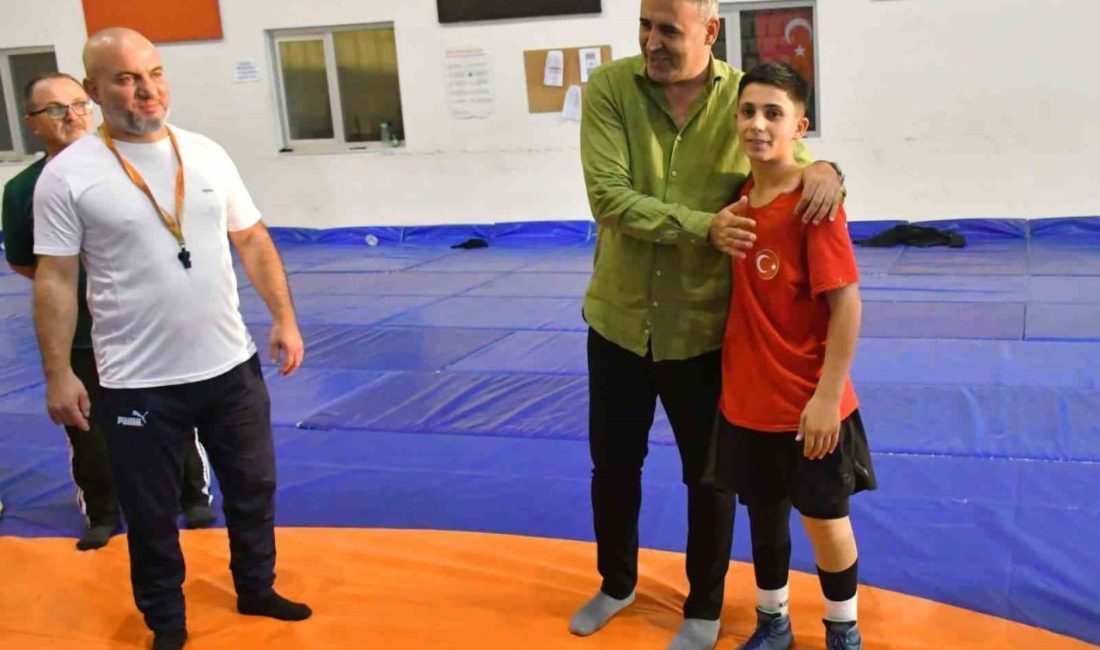 Türkiye şampiyonlarında Manisa’nın gururu olan Yunusemre Belediyespor’un güreşçisi Hakim Beytullah