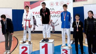 Yunusemre Belediyespor’un tekvandocuları, Soma Kaymakamlığı Tekvando Cumhuriyet Kupası’nda 2 altın,