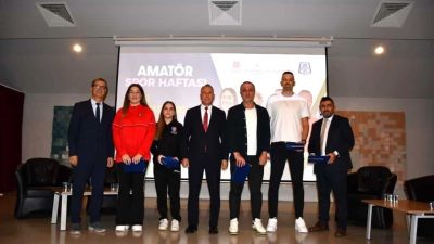 Amatör Spor Haftası kapsamında, düzenlenen “Zirvedeki Sporcu Buluşmaları” söyleşi programı,